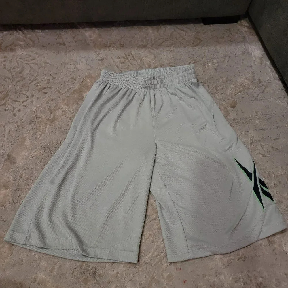 Reebok Boys Ivory 100% Polyester Pull On Elastic Waist Shorts Size XL